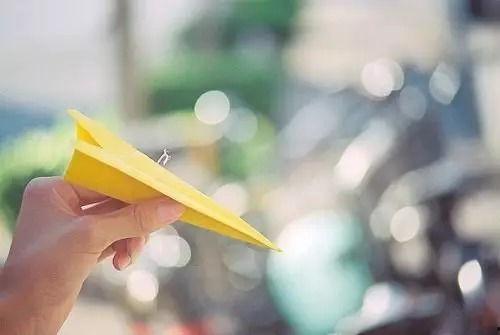 纸飞机中国吃瓜