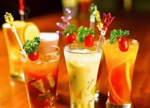 吃瓜小孩喝奶茶,吃瓜小孩的甜蜜冒险